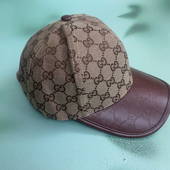 Gucci Tan and Brown Monogram Cap - Picture 2 of 6